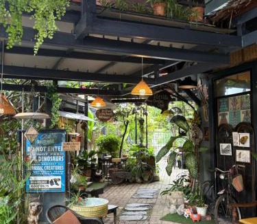 Kampung Tambak Bunga Resort | Art Villa