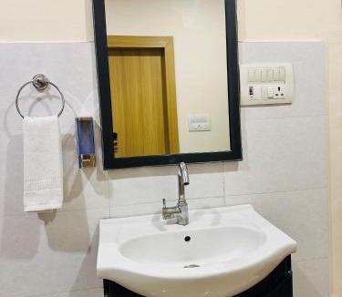 Kakarmatha Bed & Breakfast | Aruna Home Stay 05