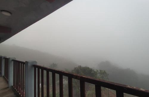 Cherrapunji House | Arwah Scenic view homestay