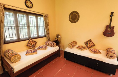 Hosur Hotel | Aura