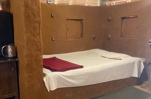 5th Block Hotel | Aura Kalari