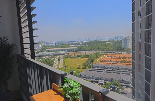 Shah Alam Apartment | Aurora Staycation Shah Alam @I-City - Wi-Fi + Netflix, Gym & Infinity Pool
