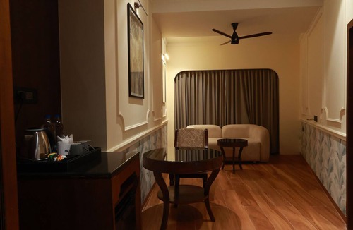 Amravati Hotel | Aurtus