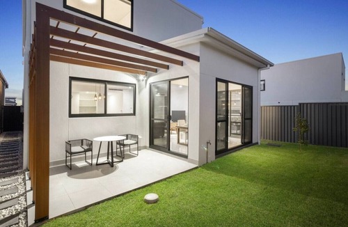 Austral House | Austral Luxury 5Br Classic Model House
