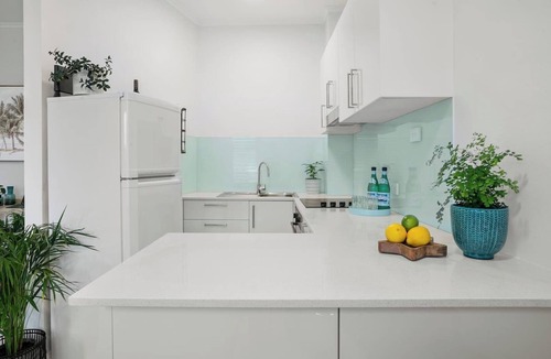 Avalon Beach Apartment | Avalon Beachside Apartment | Pool | Beach Access