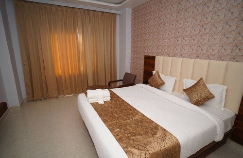 Tarabganj Hotel | Avdhesh Palace