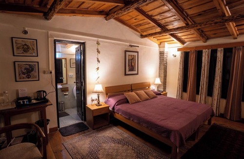Nathuakhan Hotel | Avenida Snowcap Retreat