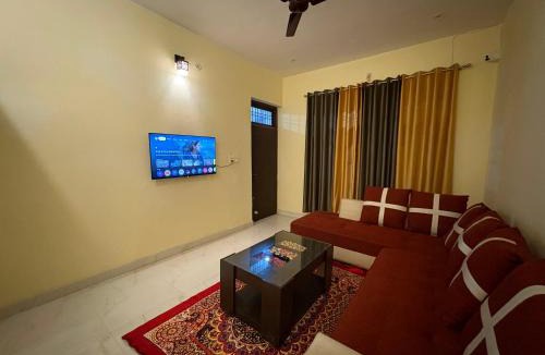 Indira Nagar House | Awadh Homestays