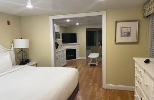 Dennis Port Resort | Awesome Ocean Front Vacation Condo on the Cape in MA