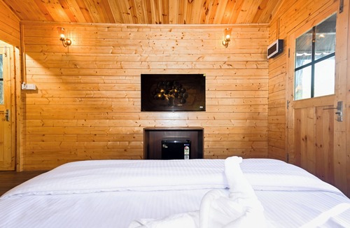 Arambol Hotel | Axiom Retreat