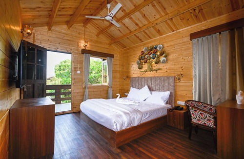 Arambol Hotel | Axiom Retreat