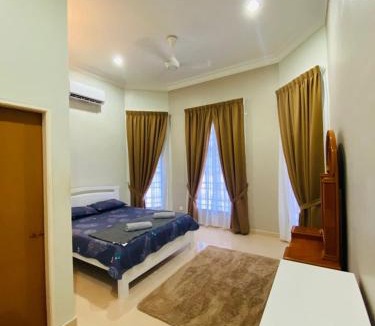 Dungun House | AYAHLONG BEACH GUESTHOUSE