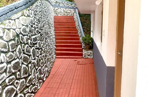 Pallivasal Bed & Breakfast | Ayur Mount Resort & Spa