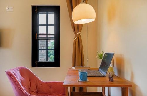 Srinagar Bed & Breakfast | Badakshan Bliss