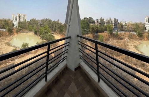 Agara Apartment | Balcony Deluxe Room with Washroom & Workstation inside a 4BHK Apartment