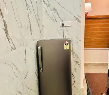 Ballygunge Apartment | Ballygunge 1000 sqft flat main road