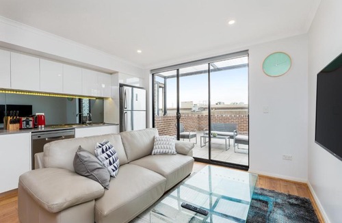 Rozelle Apartment | BALMAIN / ROZELLE LUXURY 2 BED APARTMENT (DAR7)