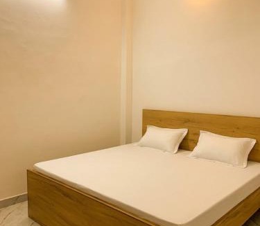 Gorakhpur Bed & Breakfast | Baloon Rooms Taramandal