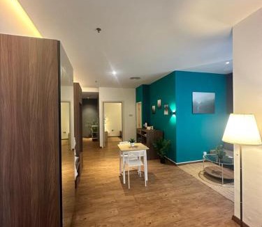 Taman Bukit Pantai Apartment | Bangsar Trade Centre, 2-5pax, Above LRT