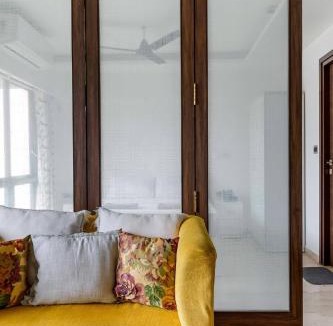 Kurla Apartment | Bari Work-Friendly Studio in BKC w Lift Parking