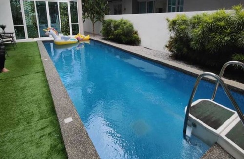 Downtown George Town House | Barnett Georgetown Near Island Hospital Room 2