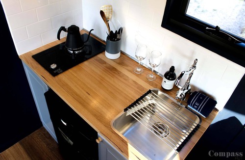 Forthside Cottage | Barnhaus - 100% Eco Tiny House accommodation