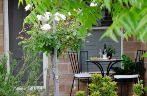 Calare Apartment | Bartletts Corner - Private Peaceful Studio