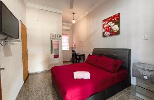 Setiu Ski Chalet | BASAR HOUSE SUITES RHU 10/PENARIK