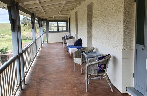 Caloola House | Bathurst Tranquill Farm Getaway