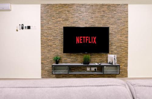 Taman Seri Gombak House | Batu Caves Landed Home for 10 Pax with Free WiFi & Netflix