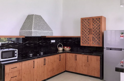 Batu Ferringhi House | BBQ at your own yard with full sea view - 2 mins from the beach!