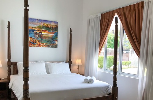 Batu Ferringhi House | BBQ at your own yard with full sea view - 2 mins from the beach!