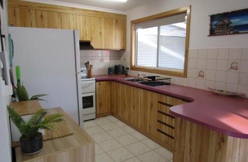 Melville House | Beach Front Blue