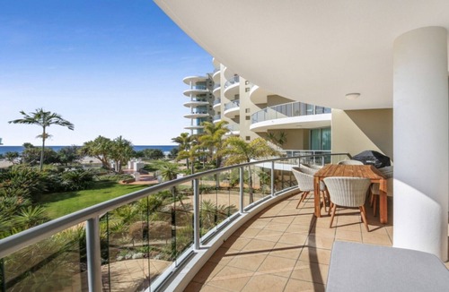 Palm Beach House | Beach Front Luxury at Palm Springs