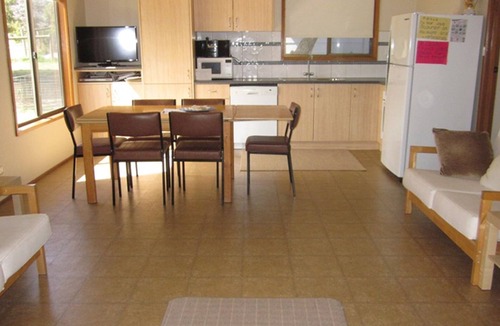 Smiths Beach House | Beachcomber Bliss the perfect family beach house.