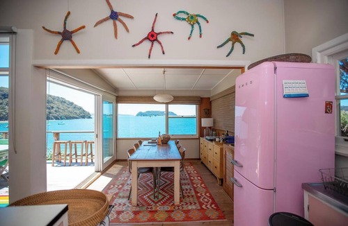 Great Mackerel Beach House | Beachfront Bliss - right on the sand, all tide access, spectacular views