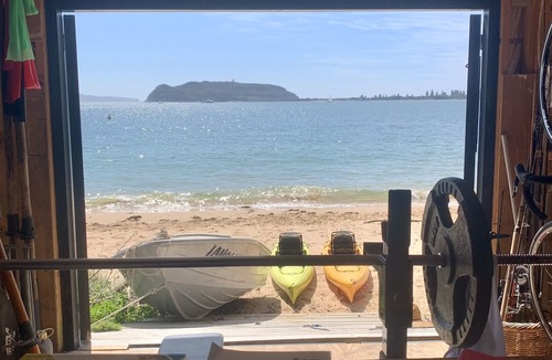 Great Mackerel Beach House | Beachfront Bliss - right on the sand, all tide access, spectacular views