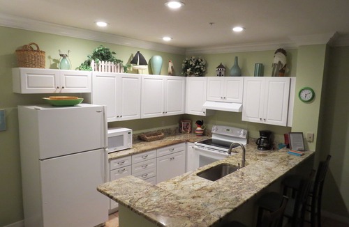 Indian Rocks Beach Condo | Beachfront Condo w/breathtaking full ocean & pool views, Top Flr, Small complex