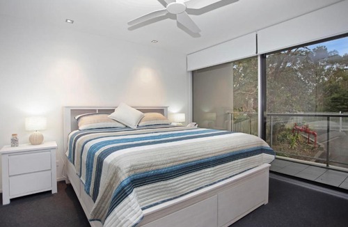 Hawks Nest Apartment | Beachfront on Bennetts Beaches Apartment 4