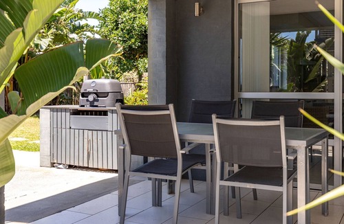 Diamond Beach Apartment | Beachside 7 Relax, Unwind and Recharge
