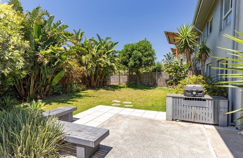 Diamond Beach Apartment | Beachside 7 Relax, Unwind and Recharge