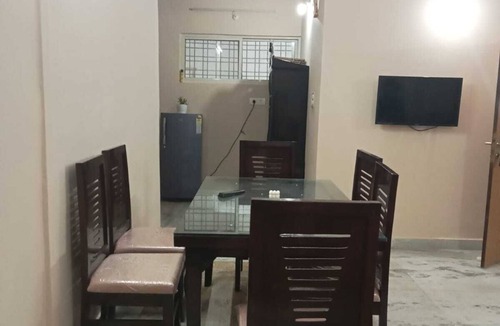 Hyderabad House | Beautiful 3BHK Home for families @prime location in Hyd, 20 mins from Airport