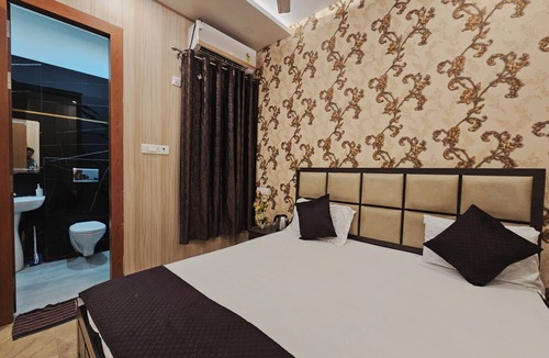 Faizabad Bed & Breakfast | Beautiful 9- AC bedroom Bed in Charming Ayodhya