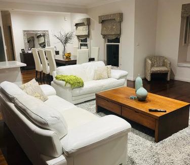 Reservoir House | Beautiful Home