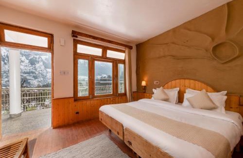 Old Manali Hotel | Beholden Stay & Cafe-Mountain View Boutique Stay in Old Manali