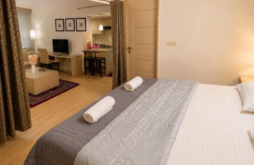 Indirapuram Apartment | Bella Nest-Cozy Studio Apartment-Near Noida Sec62