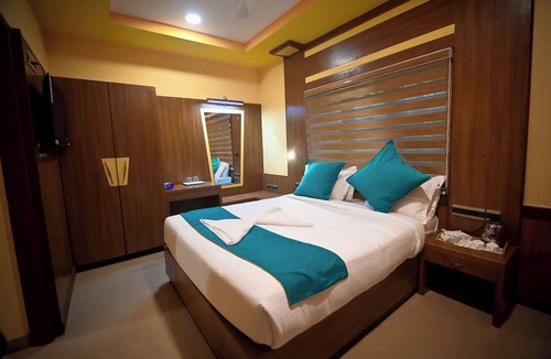 Murudeshwara Hotel | Benzy Palace Resort