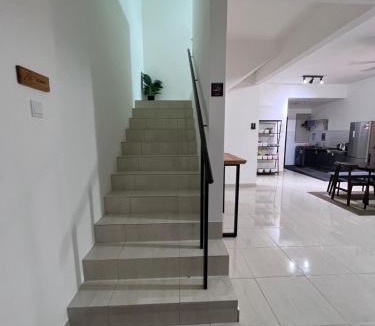Kepala Batas House | berTIGA Homestay Bertam