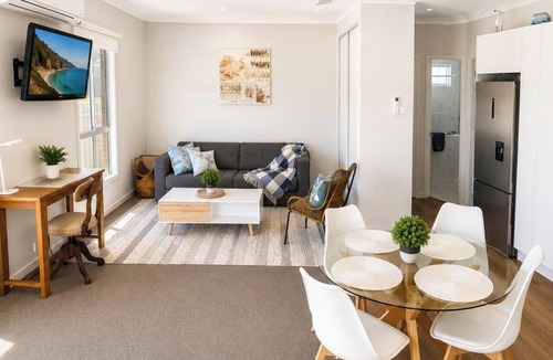 Blacksmiths Apartment | Between the Blue Studio - lake and beach perfection!