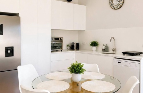 Blacksmiths Apartment | Between the Blue Studio - lake and beach perfection!